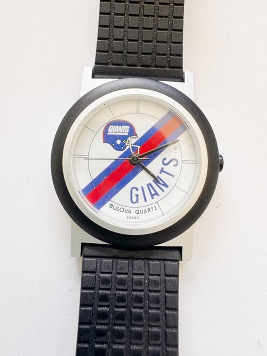 Vintage Bulova Quartz New York Giants NFL Watch 30mm Black Rubber Strap Running main image 4